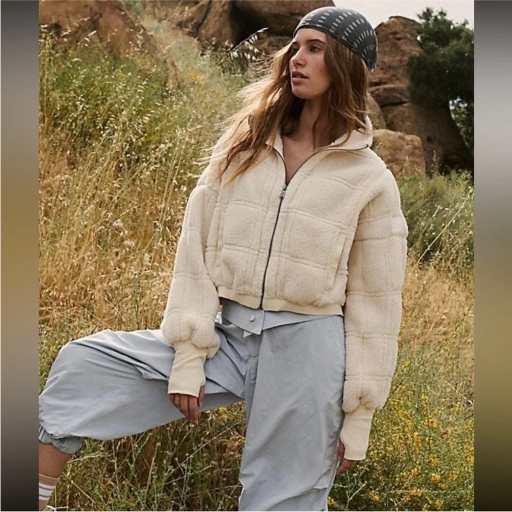 FP Movement - Outward Bounds Fleece Small - Picture 4 of 8